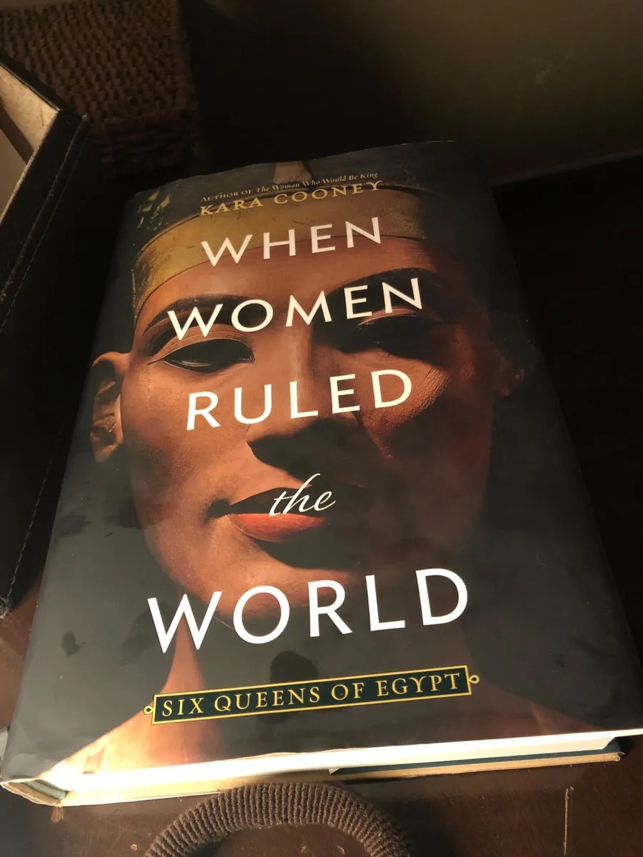 When Women Ruled the World: Six Queens of Egypt (NATIONAL GEOGRA) image 2